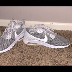 Nike AIR Tennis Shoes